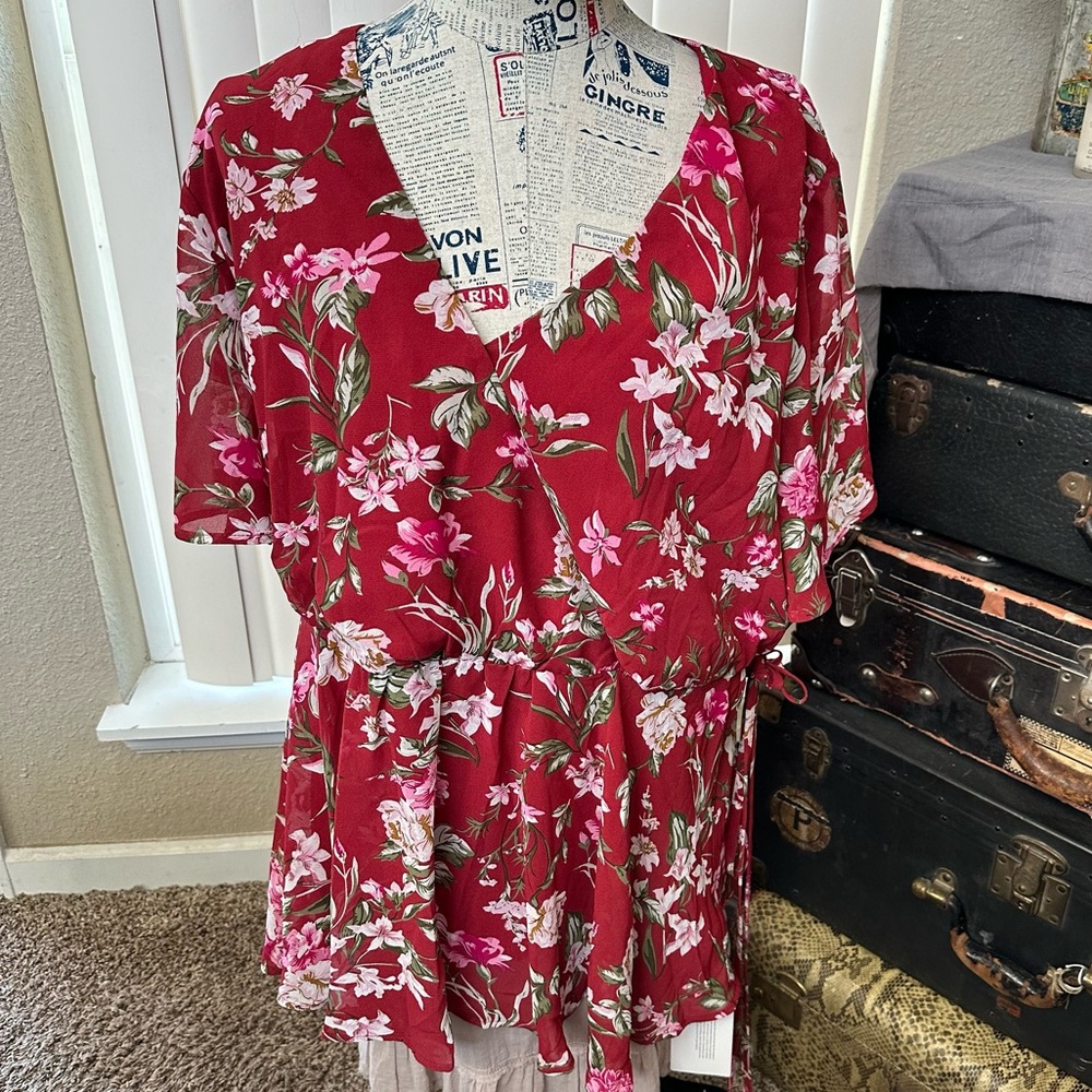 NWT-Stunning Red w/ Chiffon Floral Overlay, Thin Elastic Waist, Wrap Top w/ Snap